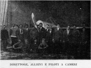 Direttore, allievi e piloti a Cameri